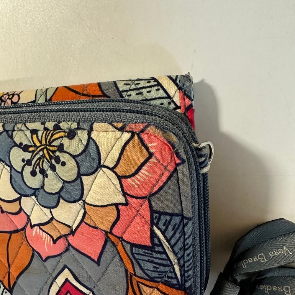 Vera Bradley‎ Floral Phone Wallet Wristlet - Picture 4 of 10